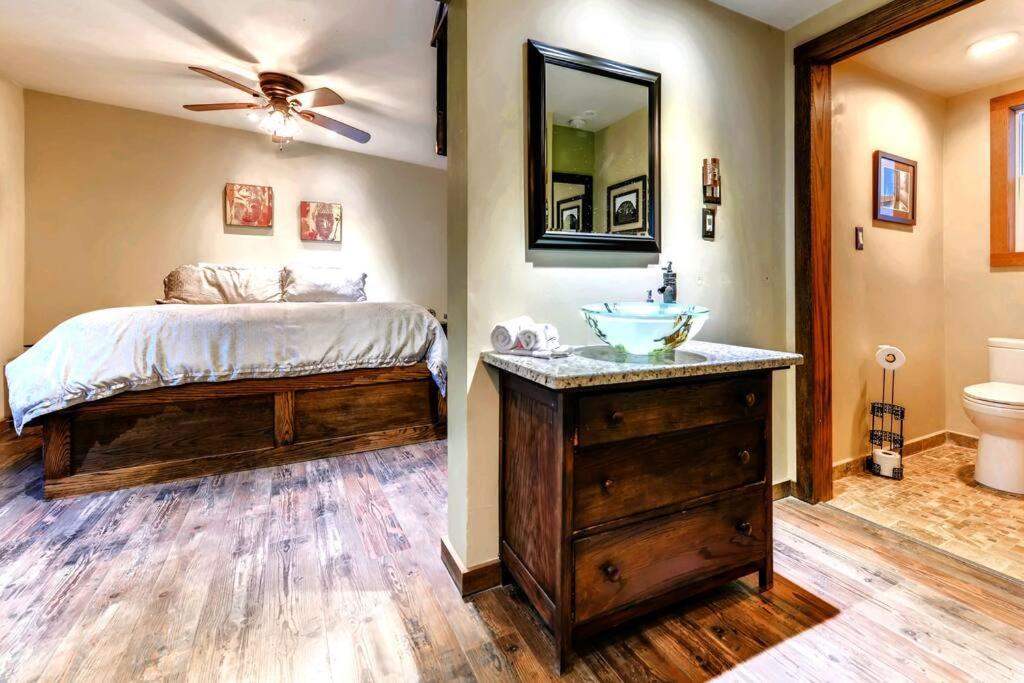 موريسون Cliff House Lodge And Hot Tub Cottages المظهر الخارجي الصورة