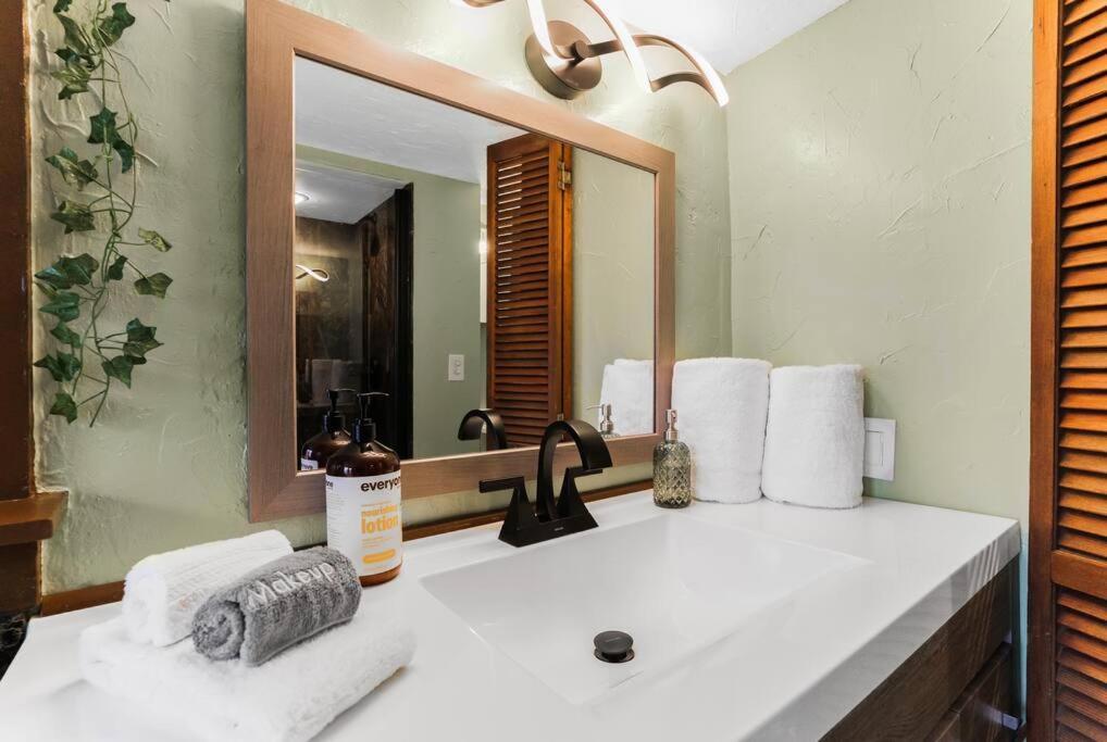 موريسون Cliff House Lodge And Hot Tub Cottages المظهر الخارجي الصورة
